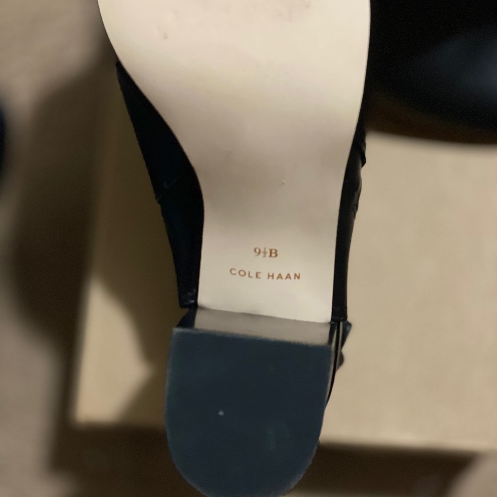 sandal - Picture 2 of 4